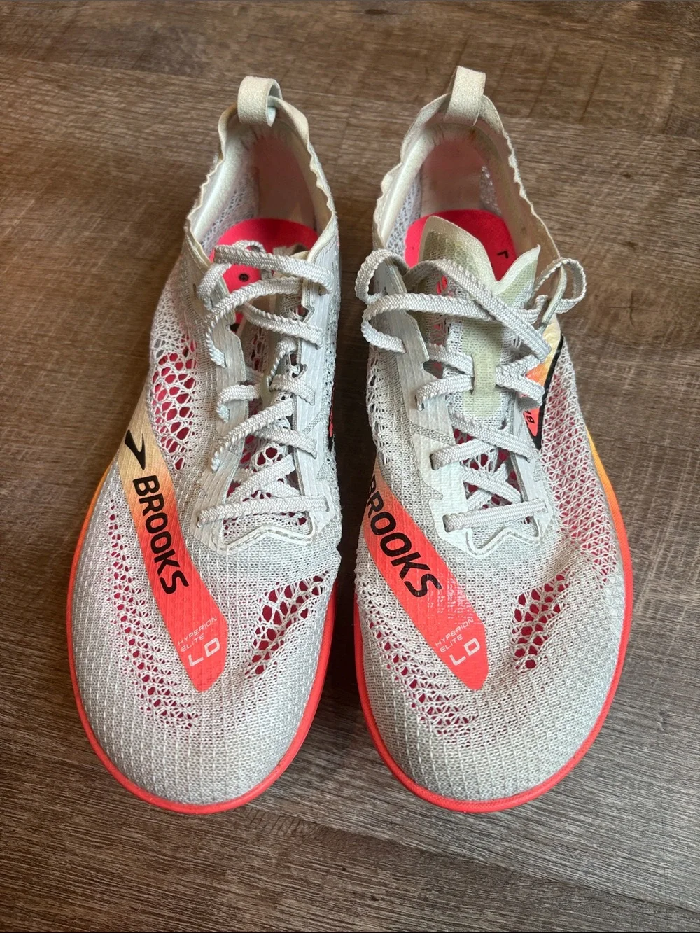 Brooks Hyperion Elite LD Track Spikes M8.5/W10 Light Gray Performance Running